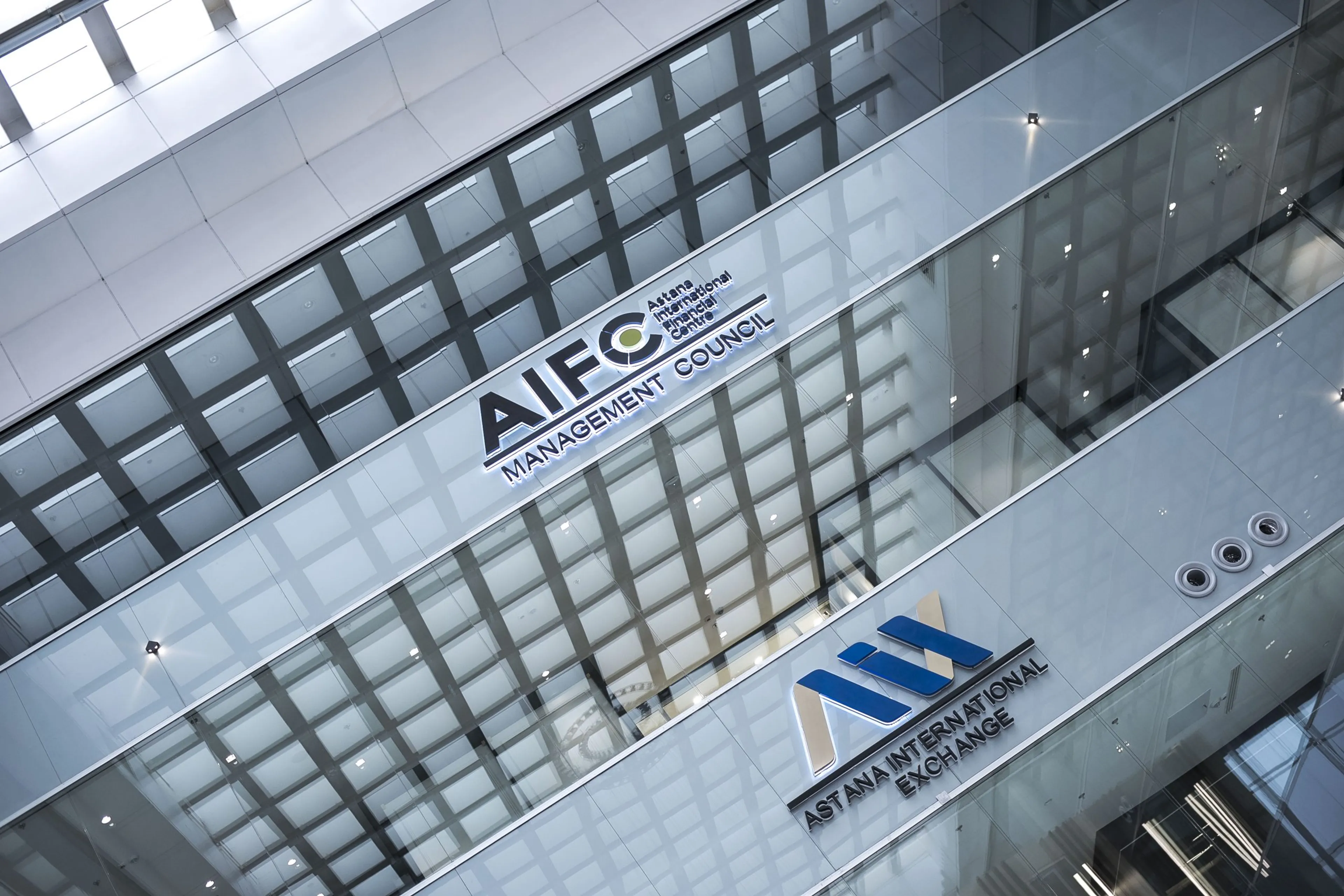 Капитал - На AIX листингованы новые биржевые ноты