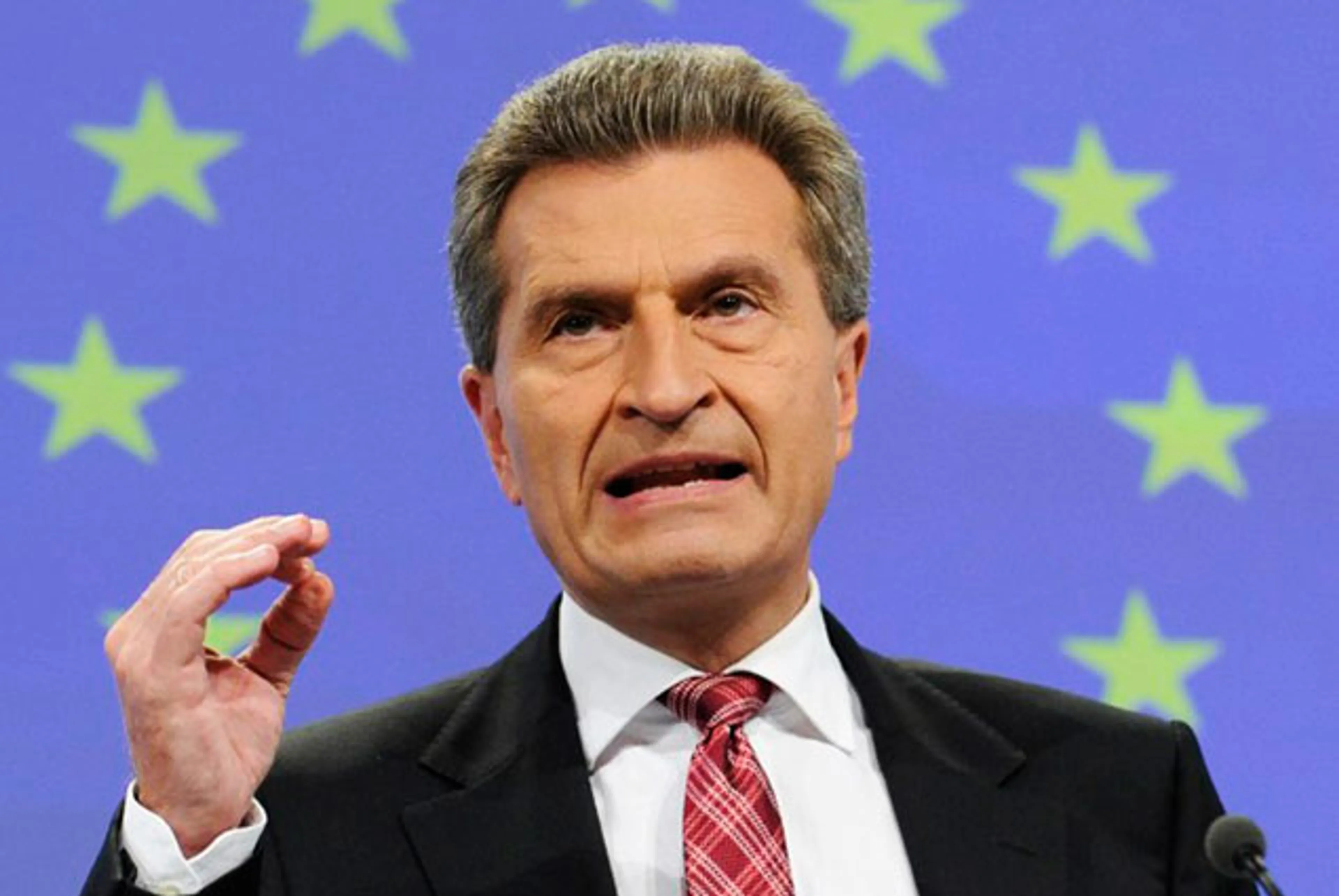 Капитал - Поставки нефти и газа из РФ не должны подвергаться санкциям