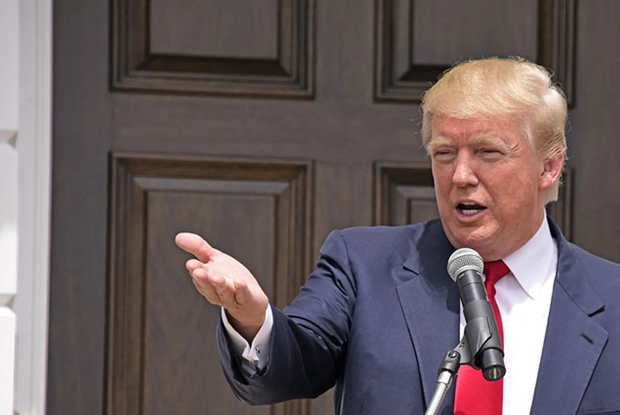 Дональд Трамп: Продавайте акции, грядет обвал - Image Kapital.kz