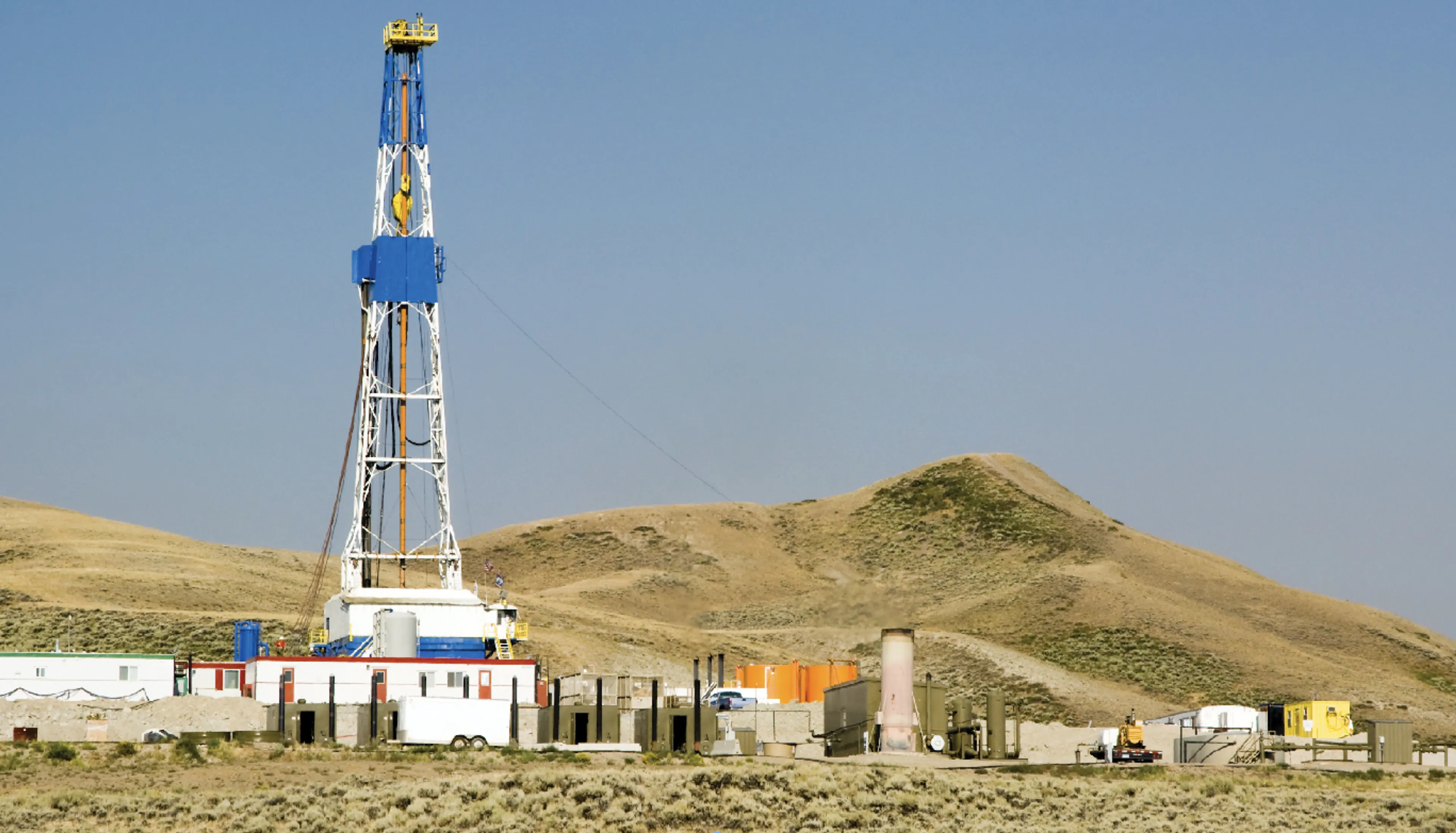 Капитал - Работу 3 месторождений Эмбамунайгаза приостановят