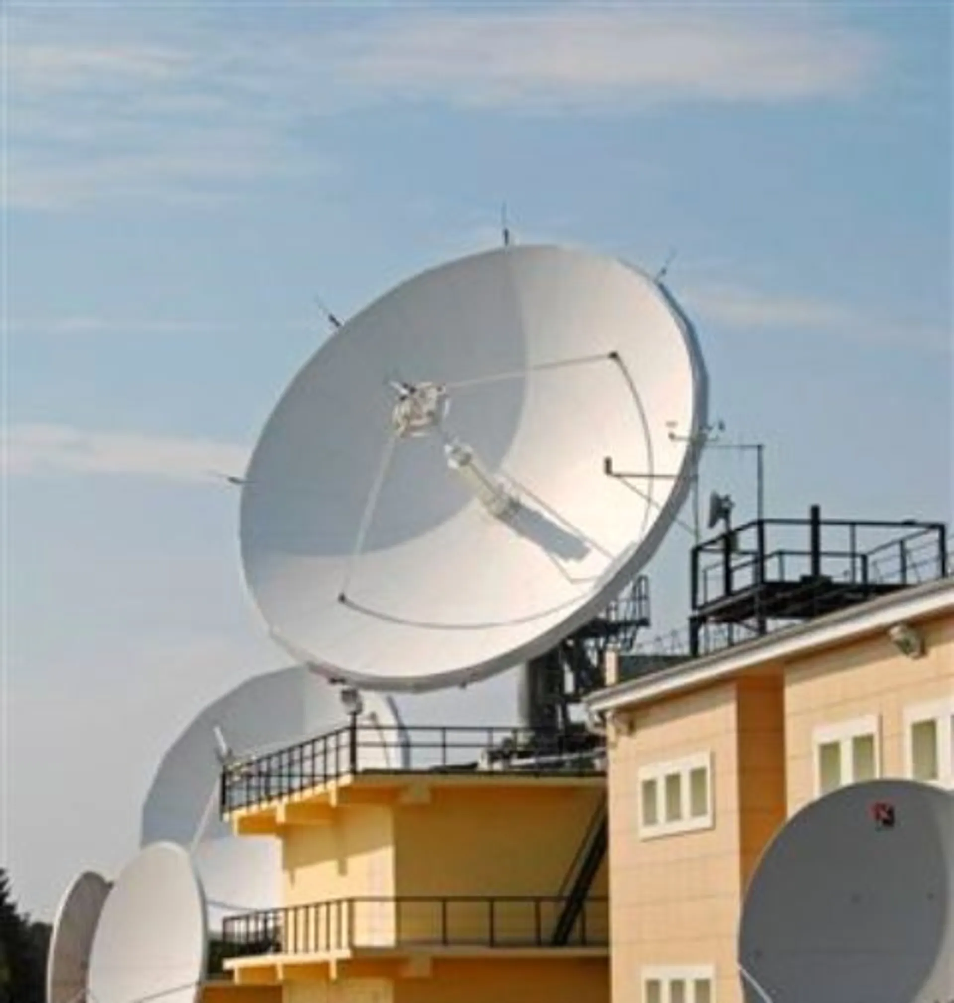 Капитал - За год KazSat принес доход в 3,2 млрд тенге