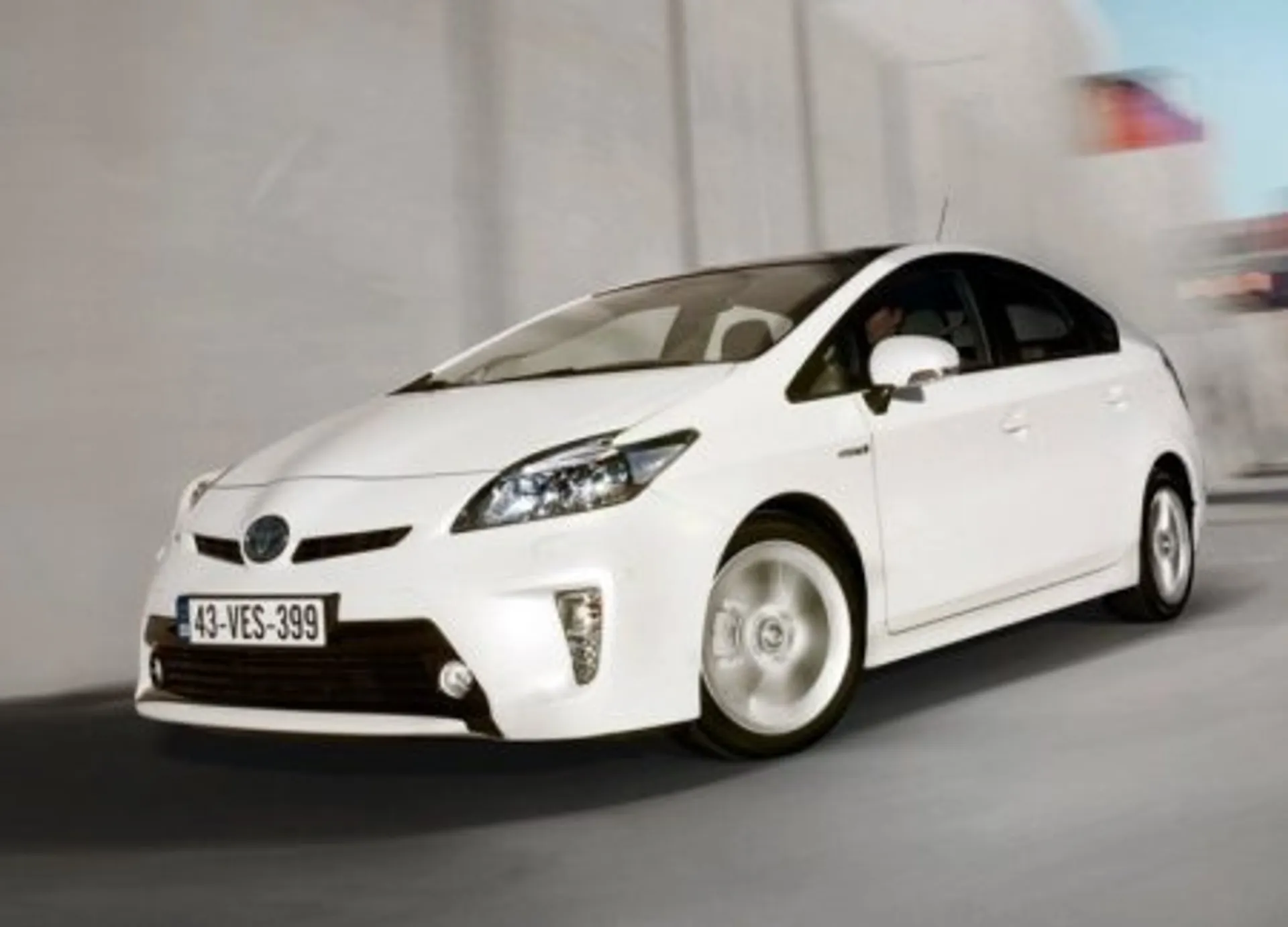 Капитал - Количество проданных гибридов «Тойоты» превысили 5 млн.