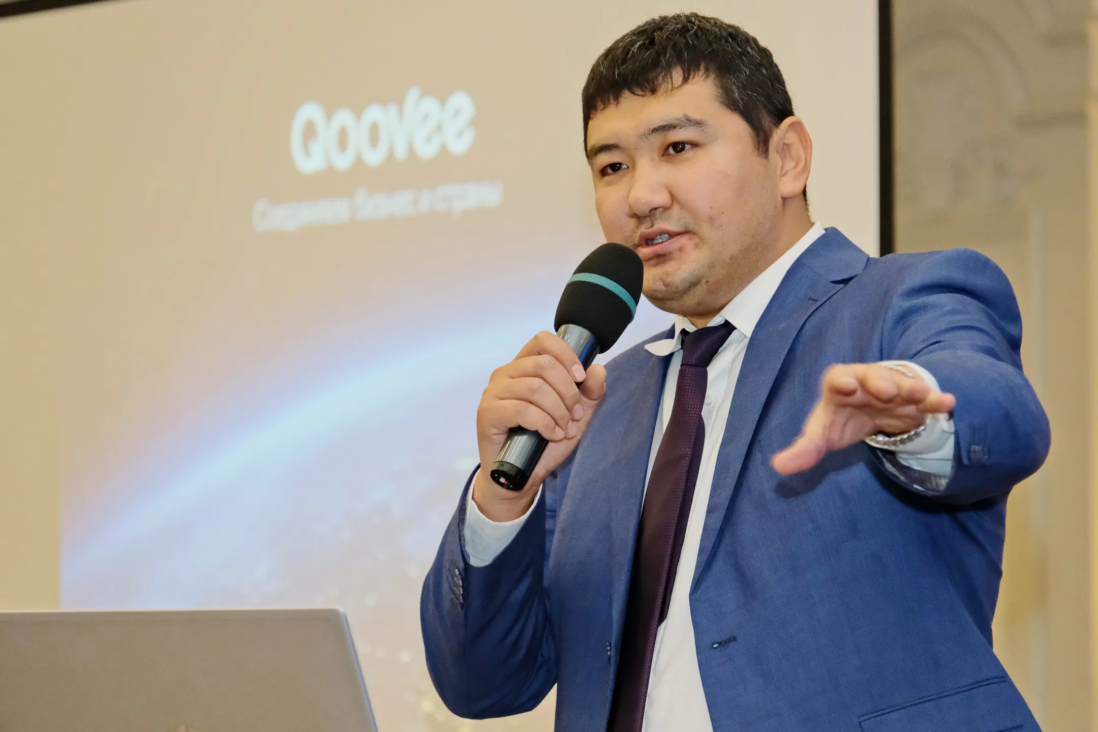 На фото: Турат Булембаев, основатель международной бизнес-площадки QOOVEE.com 