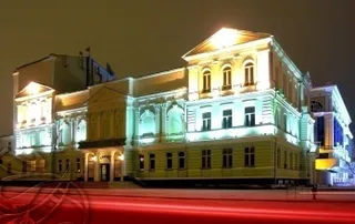 Капитал - Театр имени Горького закрыл свой 112-й театральный сезон