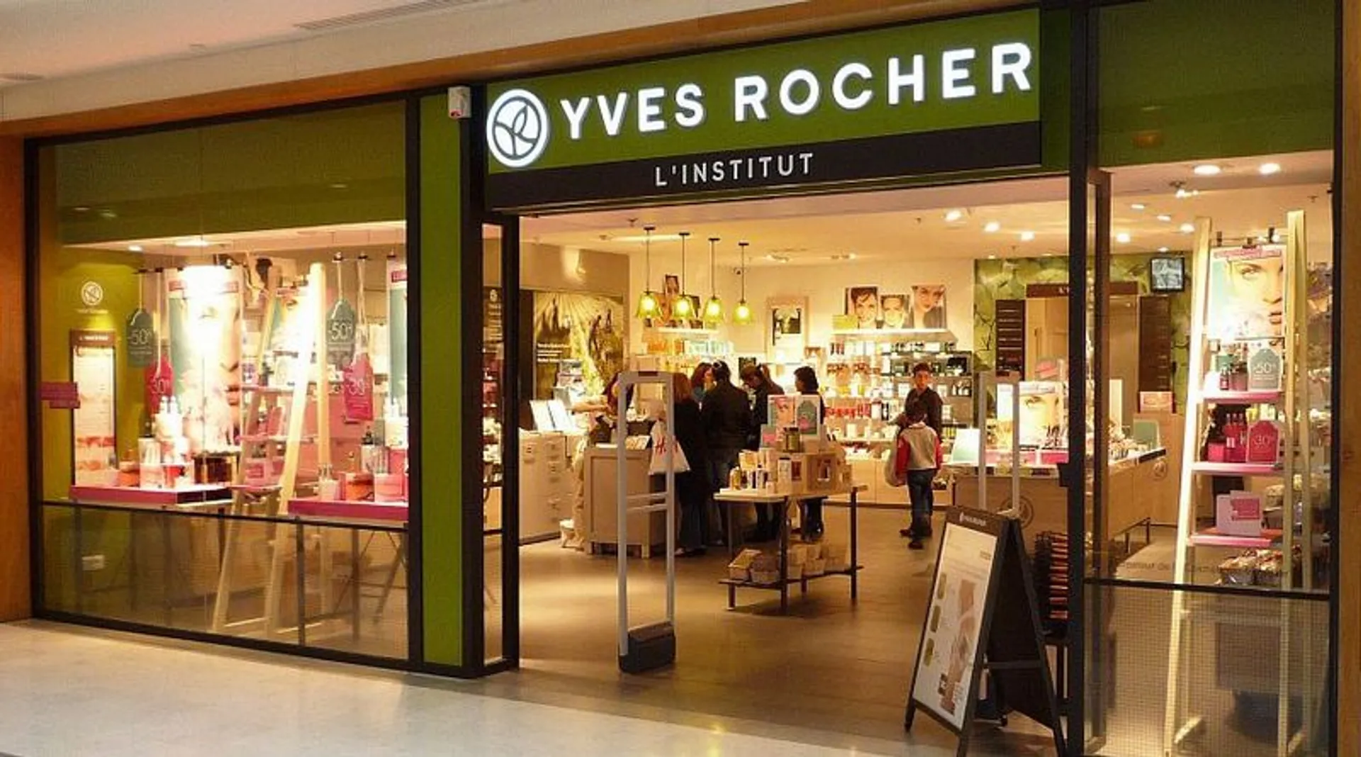 Капитал - Yves Rocher уходит из Великобритании из-за Brexit