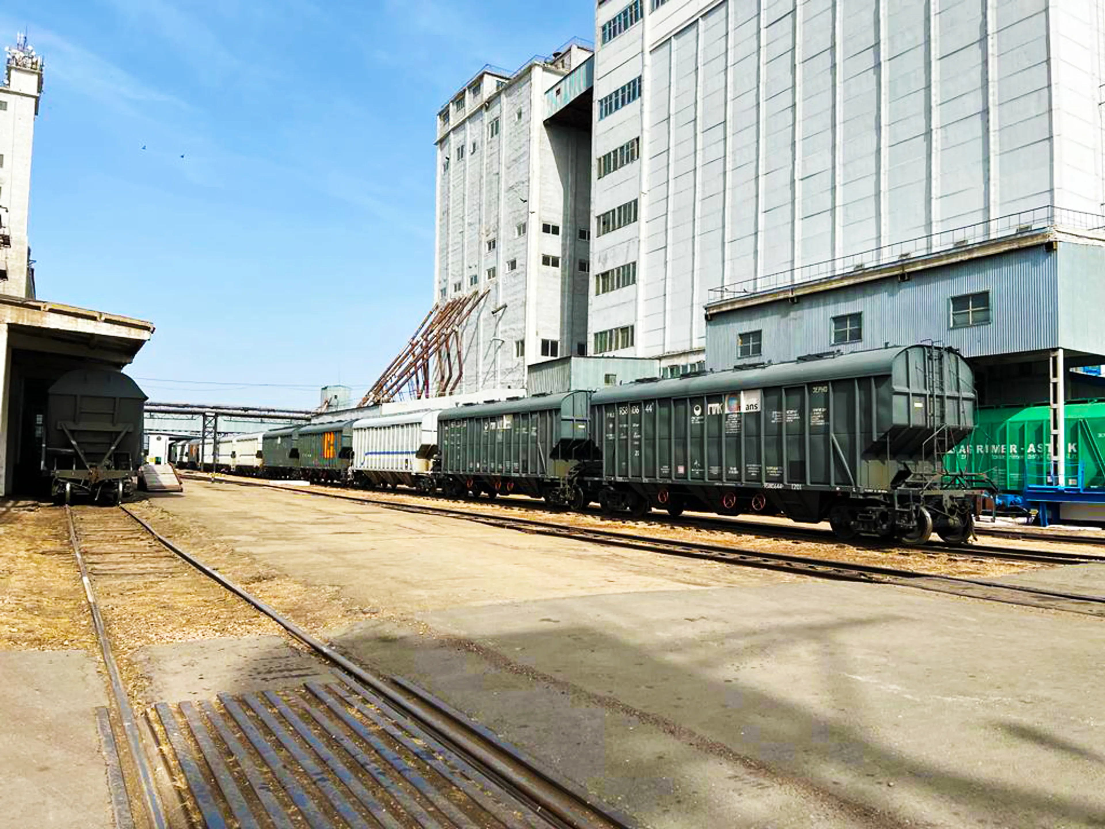 Капитал - Исткомтранс запускает «зерновой экспресс»