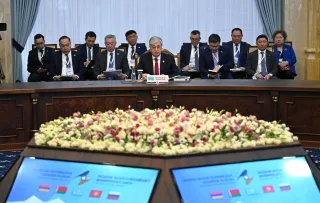 Капитал - Глава РК призвал придерживаться институциональных основ договора о ЕАЭС