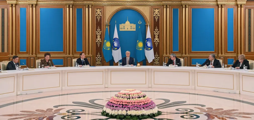 Капитал - Президент предложил провести референдум по поправкам в Конституцию