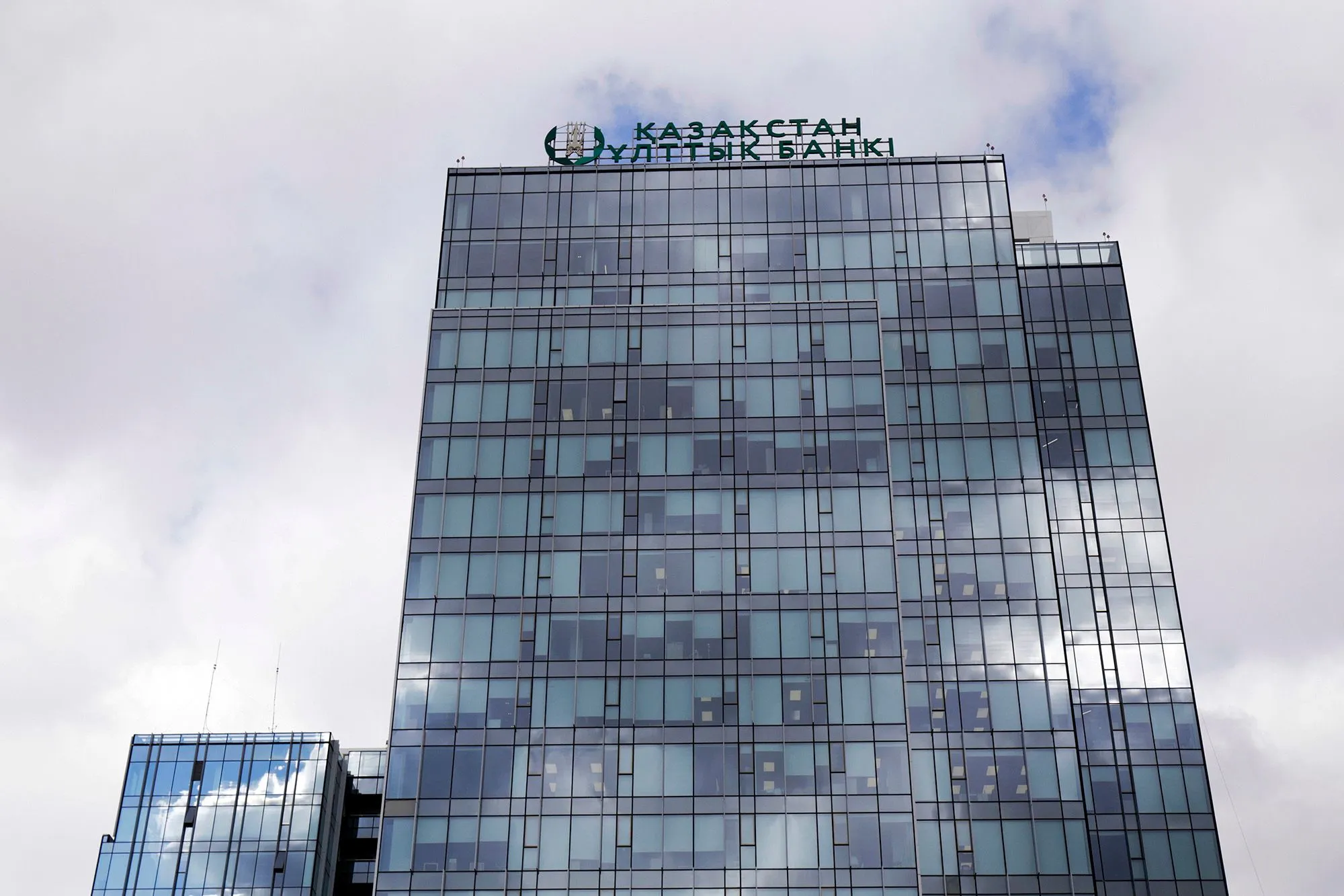 Нацбанк готов жестко реагировать на спекуляции с тенге