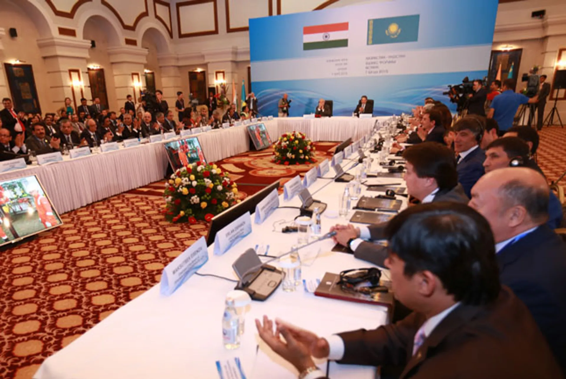 Капитал - Казахстан и Индия подписали дорожную карту