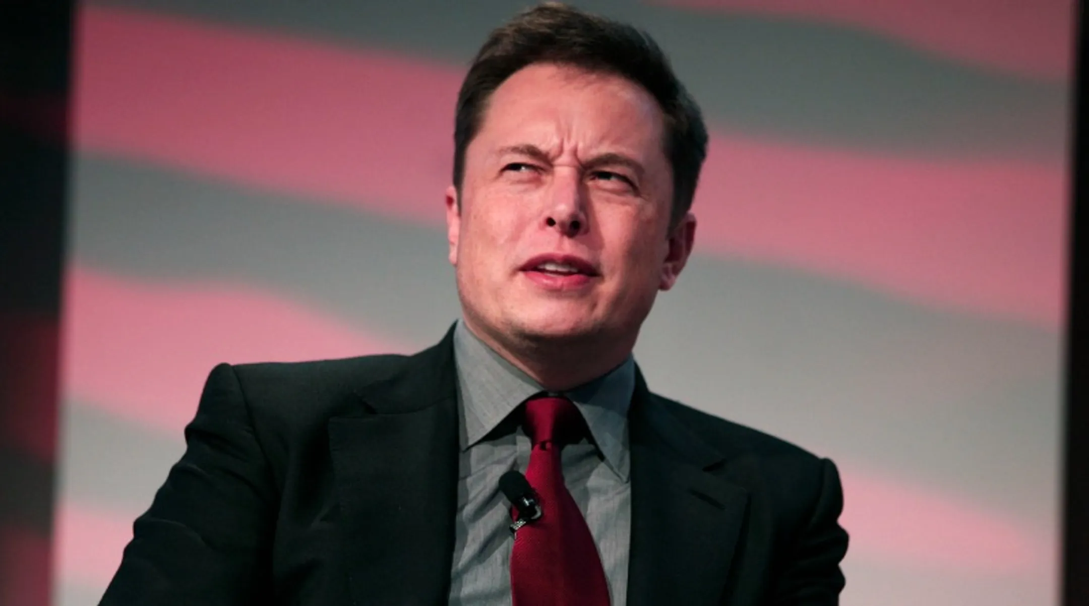 Акции Tesla рухнули после ДТП и шуток о банкротстве - Image Kapital.kz