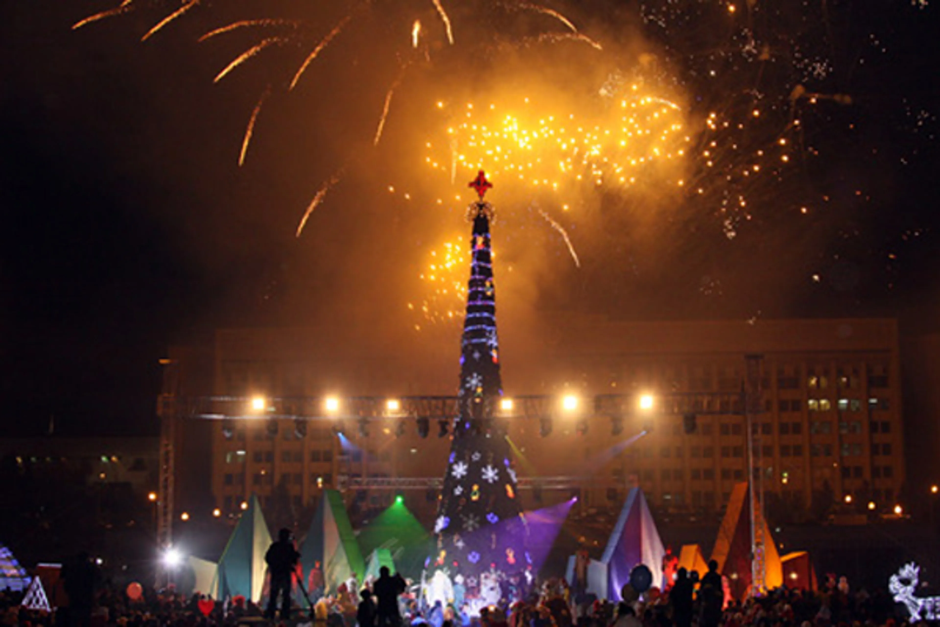 Капитал - Казахстанцы экономили деньги на Новый год