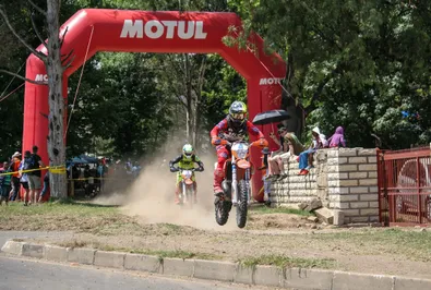 Motul Roof of Africa: Живите страстью!
