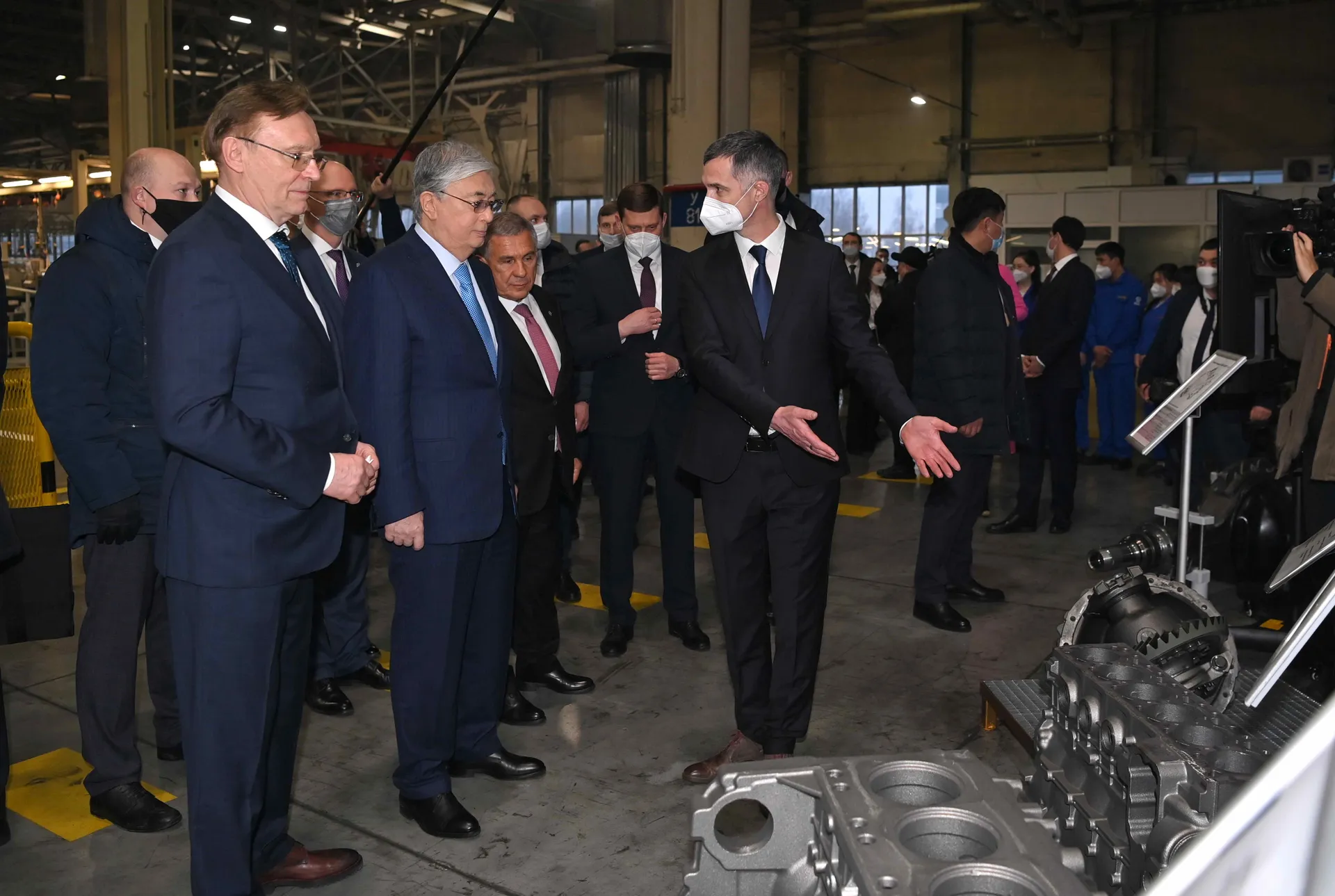 Капитал - Касым-Жомарт Токаев посетил предприятия «КАМАЗ» и «ТАНЕКО»