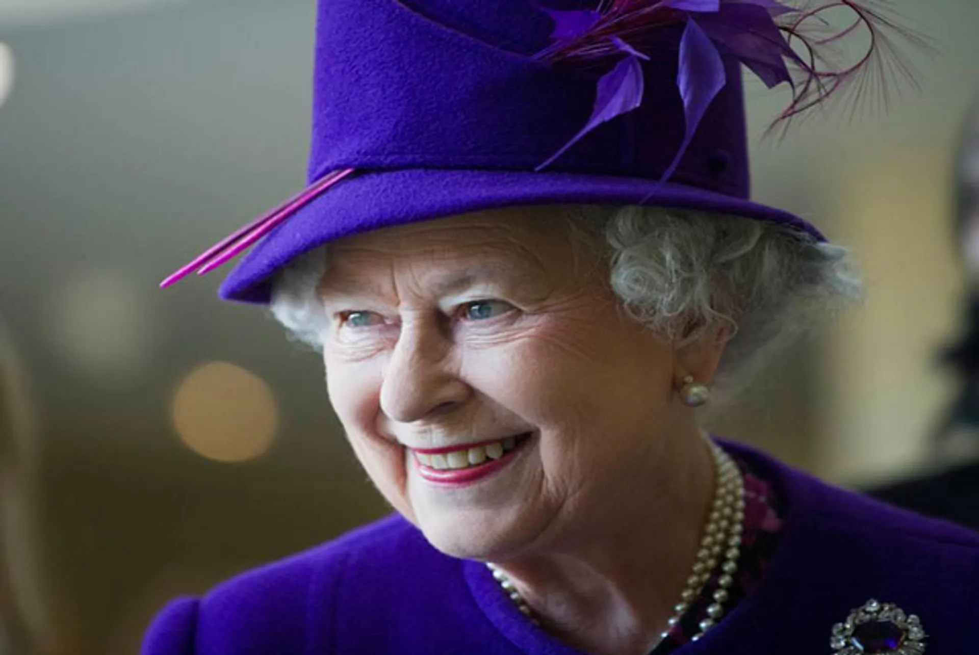 Капитал - Королеву Британии уличили в чрезмерных расходах