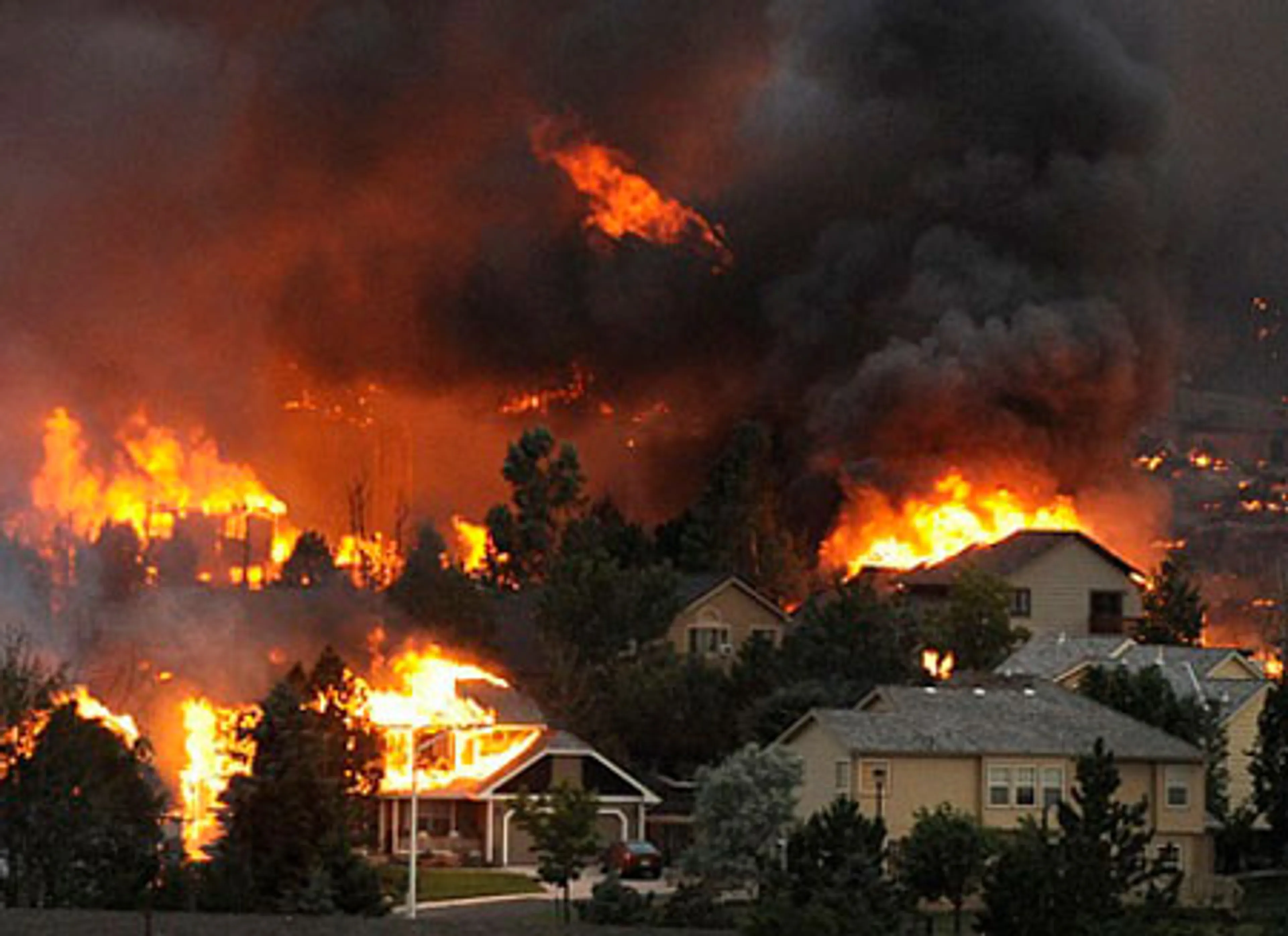 Капитал - Убытки от пожара в Колорадо оцениваются в $350 млн.