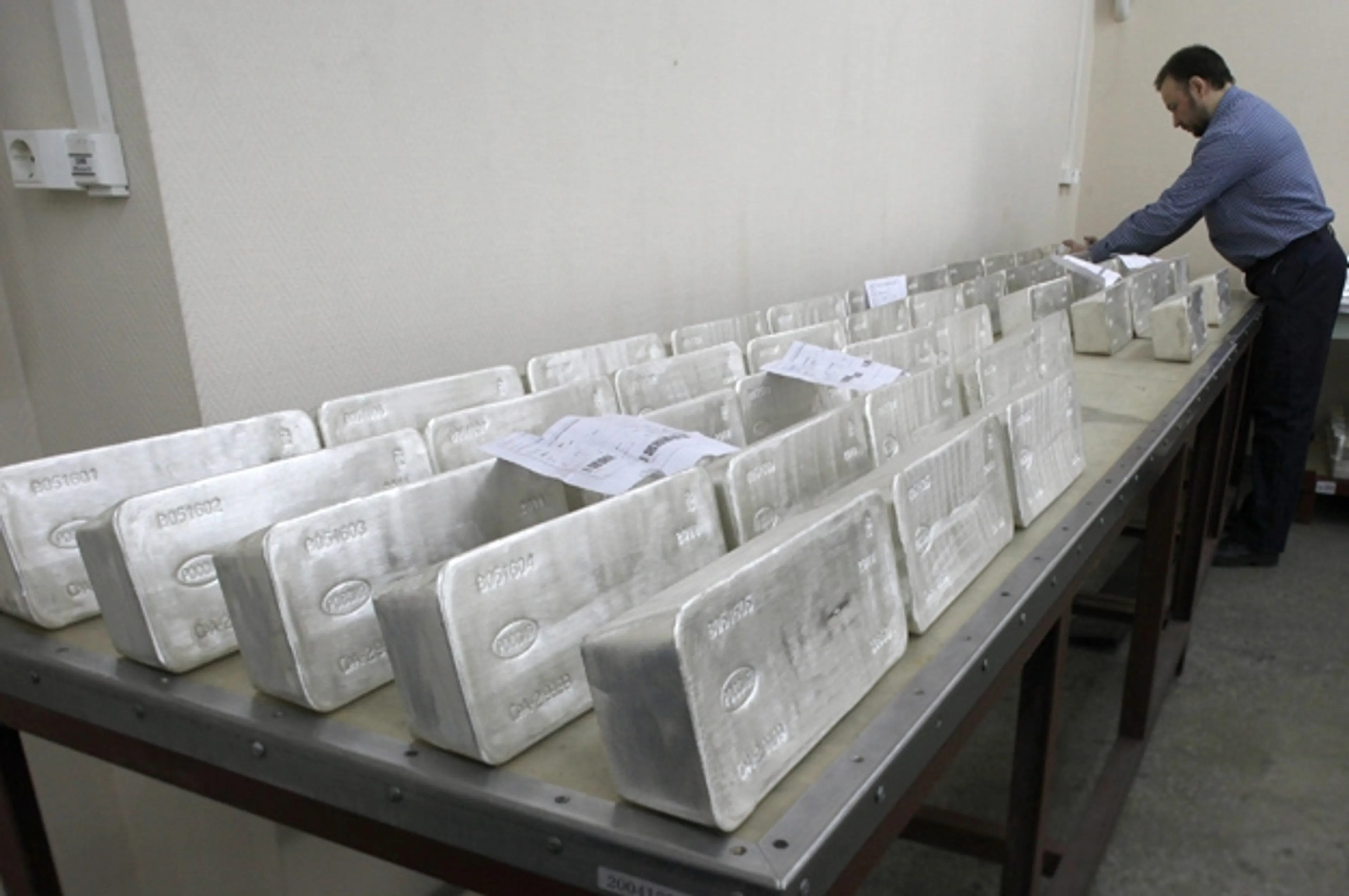 Капитал - Серебро по темпам роста обгоняет золото