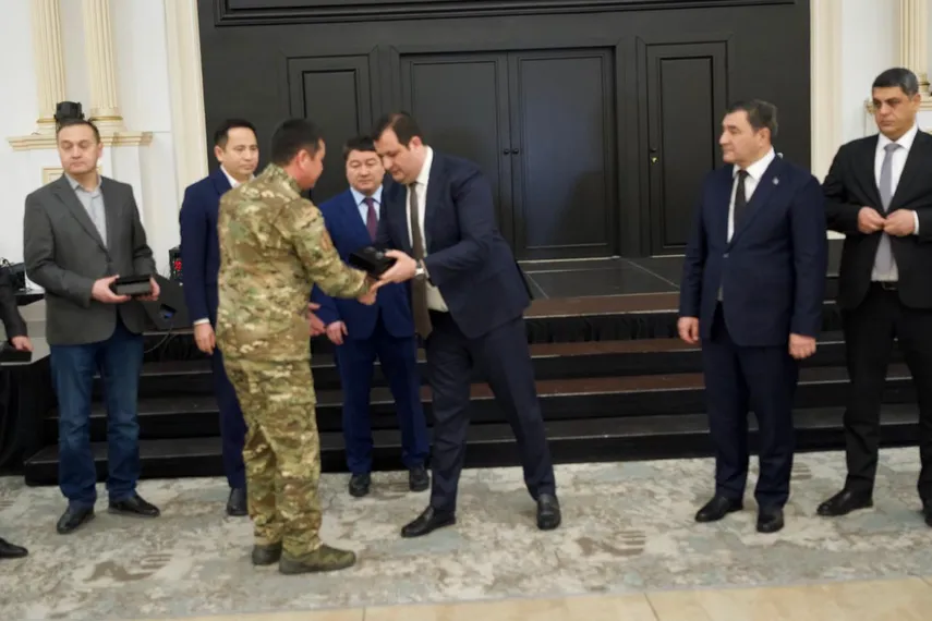 Капитал - В Актау провели поминальный ас в память о жертвах авиакатастрофы AZAL