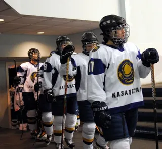 Капитал - Казахстанские хоккеистки выиграли у Великобритании
