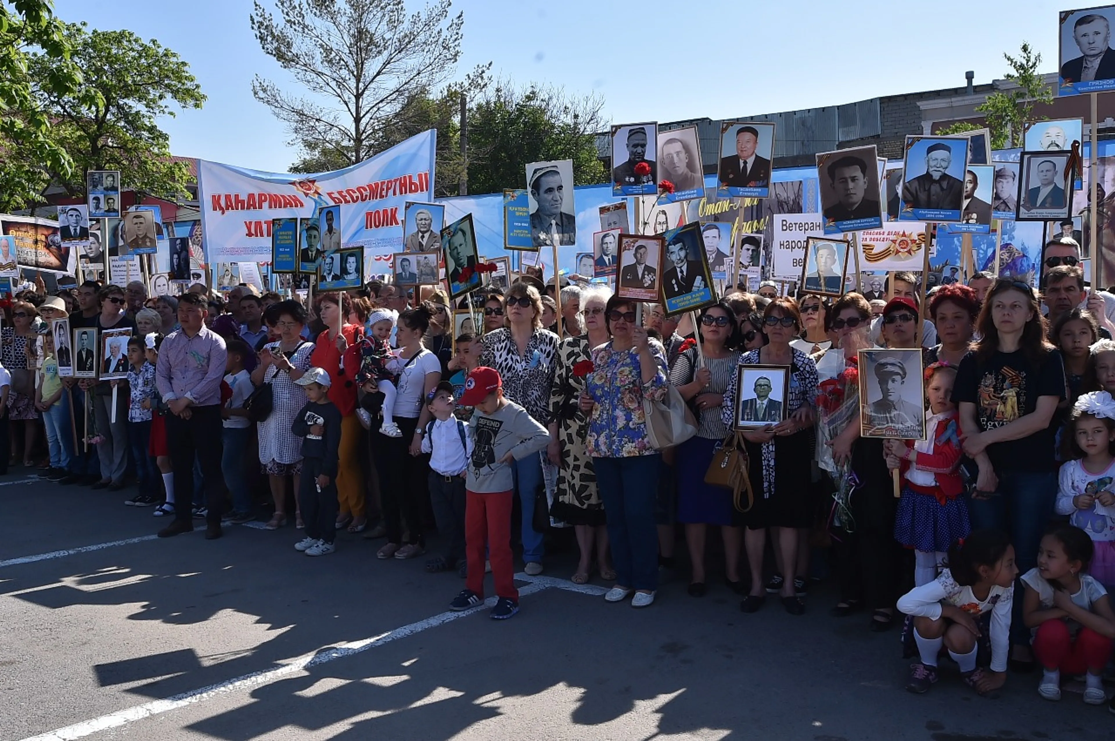 Капитал - «Бессмертный полк» в Шымкенте собрал 1,5 тысячи человек
