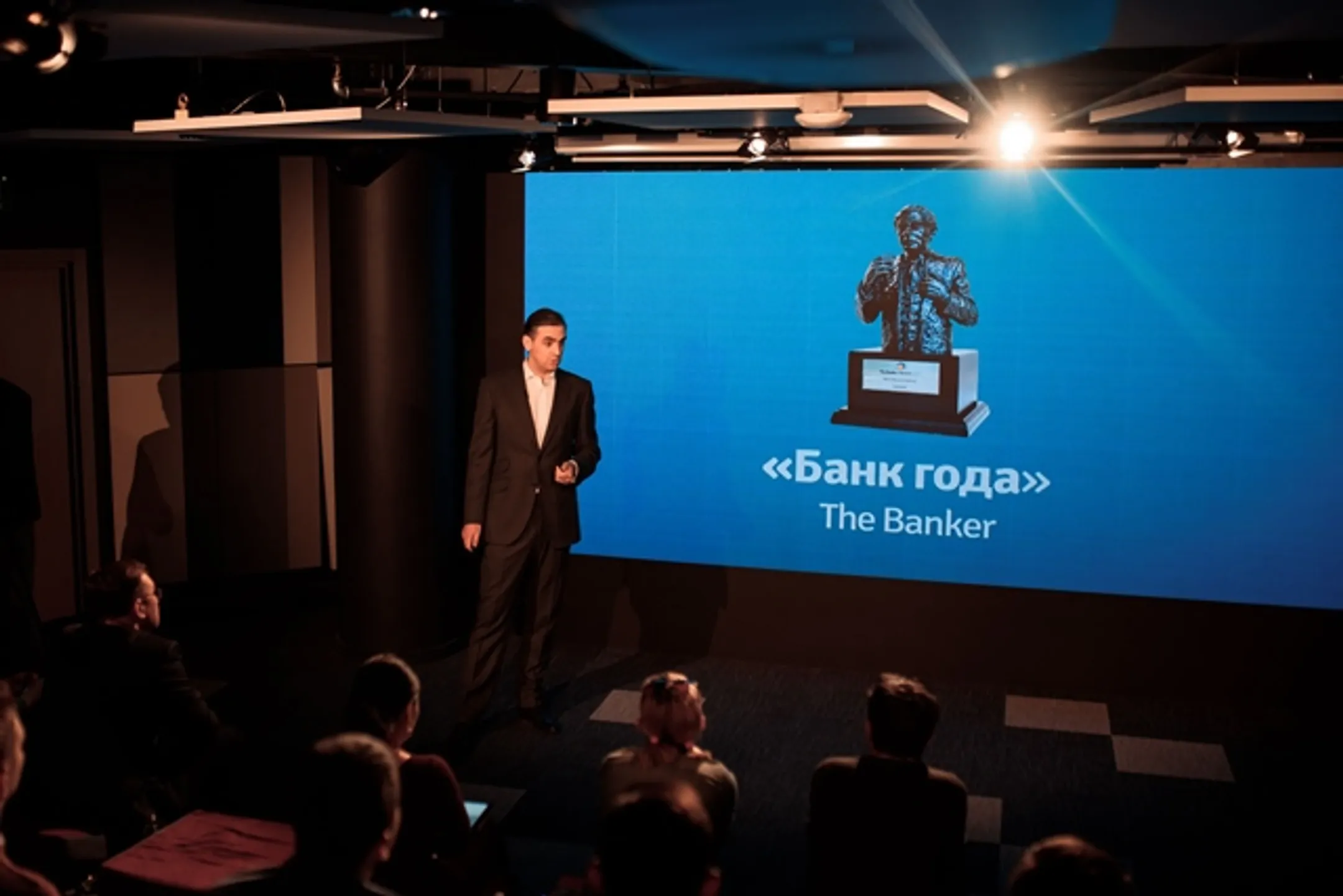 Казахстанцы смогут переводить деньги посредством телефонных контактов - Image Kapital.kz