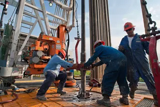 Капитал - Хедж-фонды ставят на рост нефти