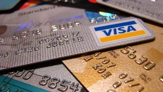 Капитал - Карты в подарок к депозитам предлагают 9 банков