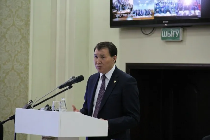 Капитал - Алик Шпекбаев разъяснил порядок отставки руководителей за коррупцию подчиненных