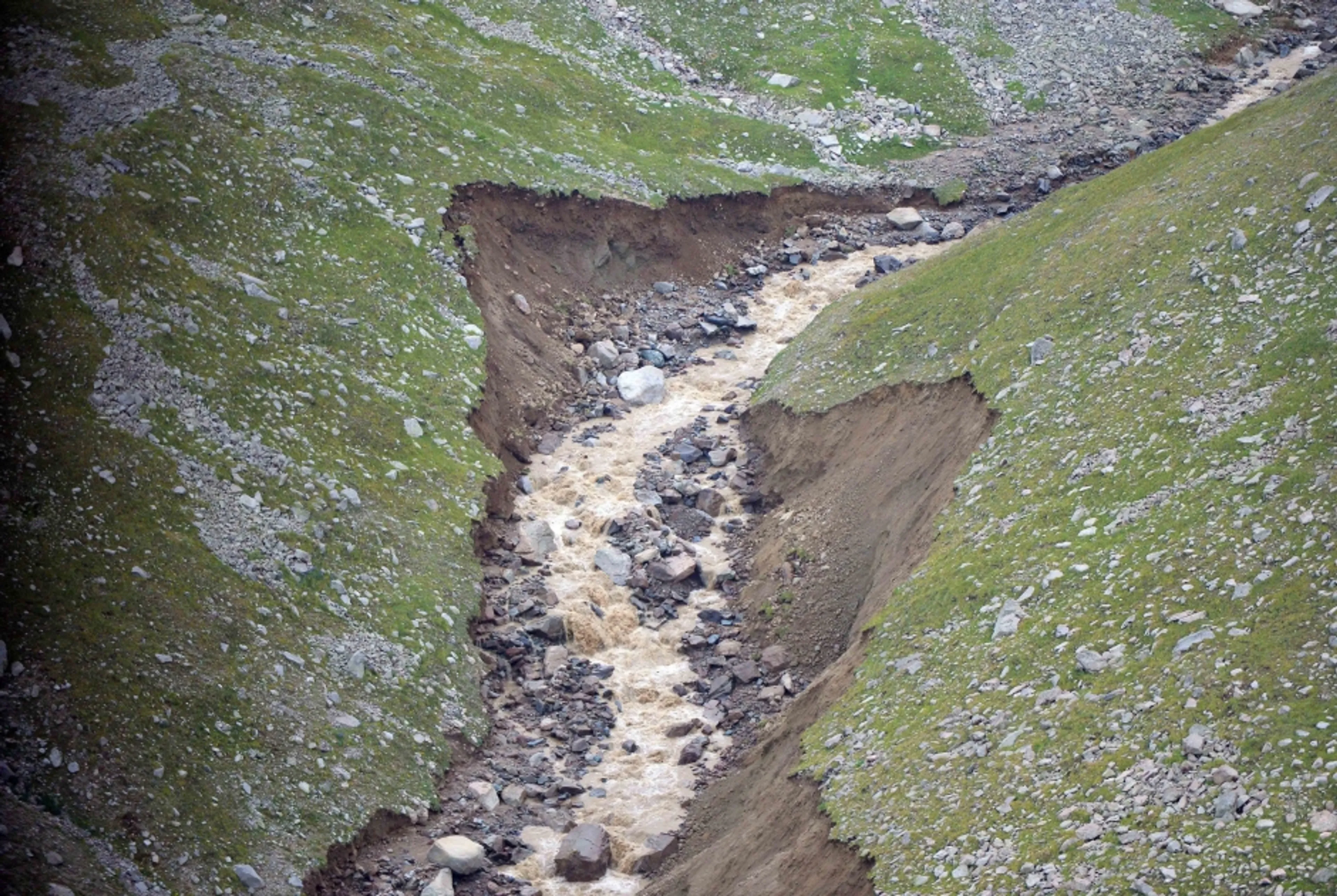 Капитал - В верхней части реки Талгар эвакуируют отдыхающих и дачников