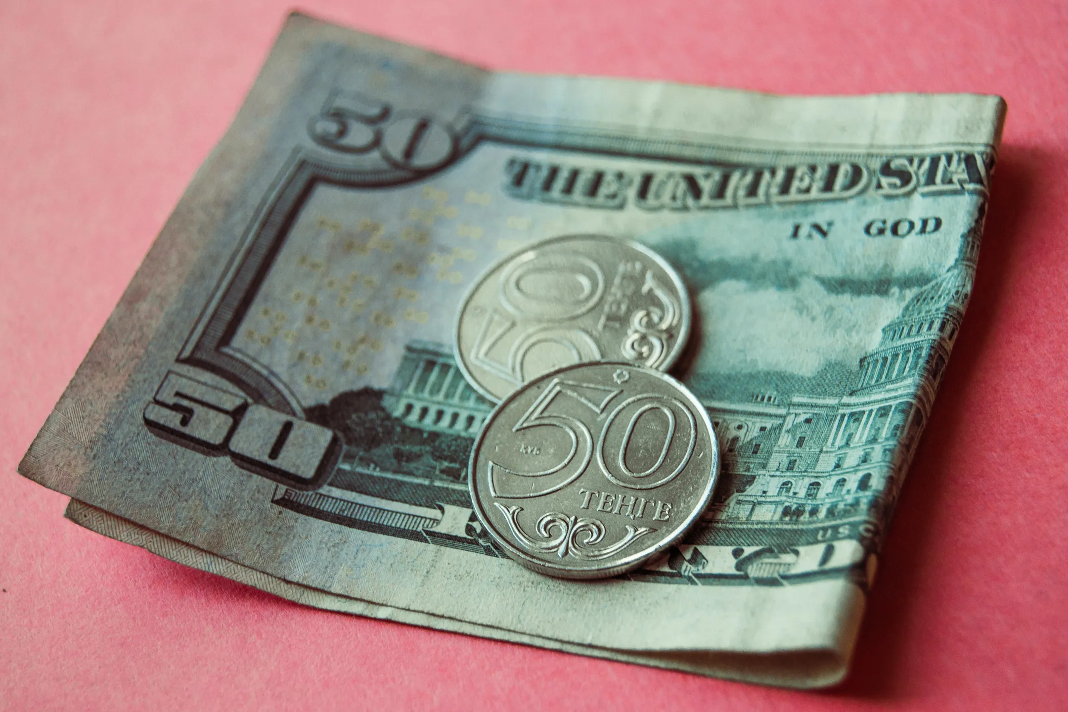 Курс нацвалюты на бирже: 387,73 тенге за доллар - Image Kapital.kz
