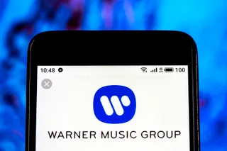 Капитал - Warner Music подала заявку на проведение IPO