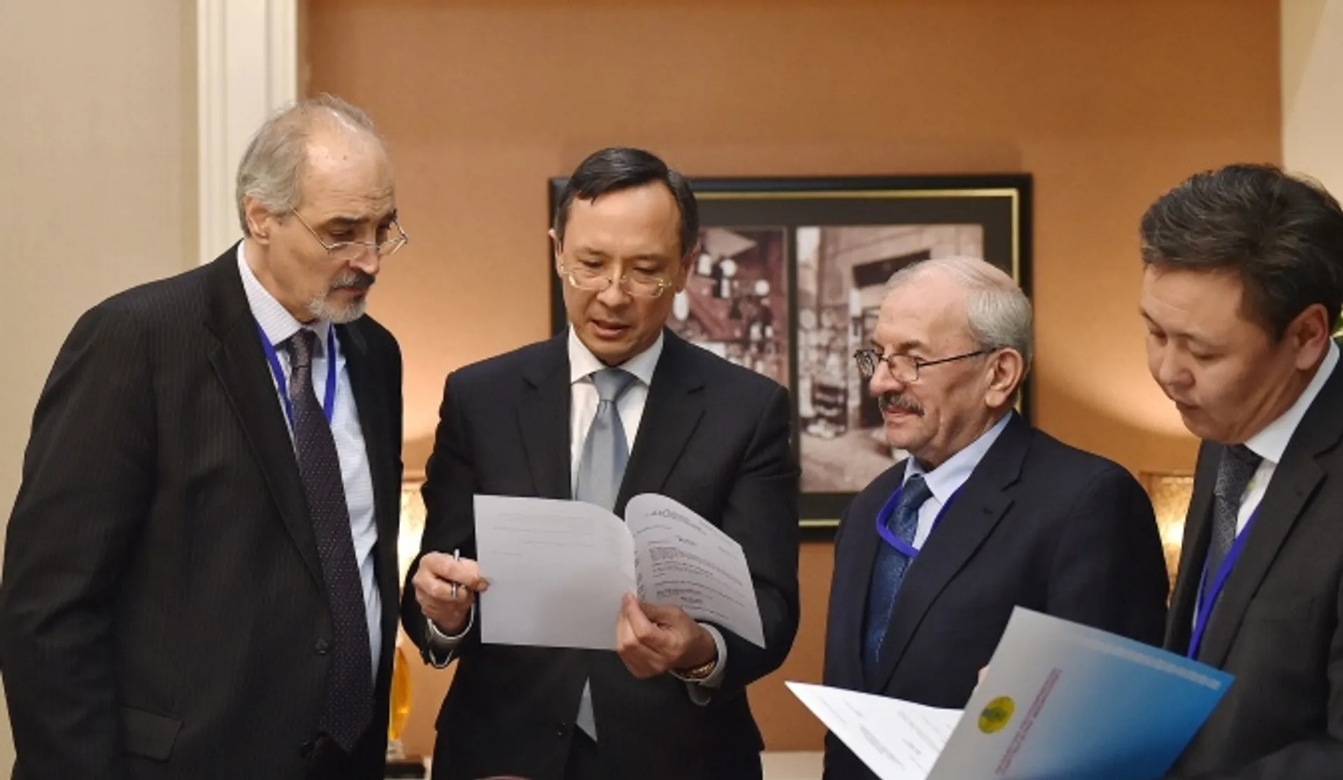 Капитал - Кайрат Абдрахманов встретился с участниками предстоящих переговоров по Сирии