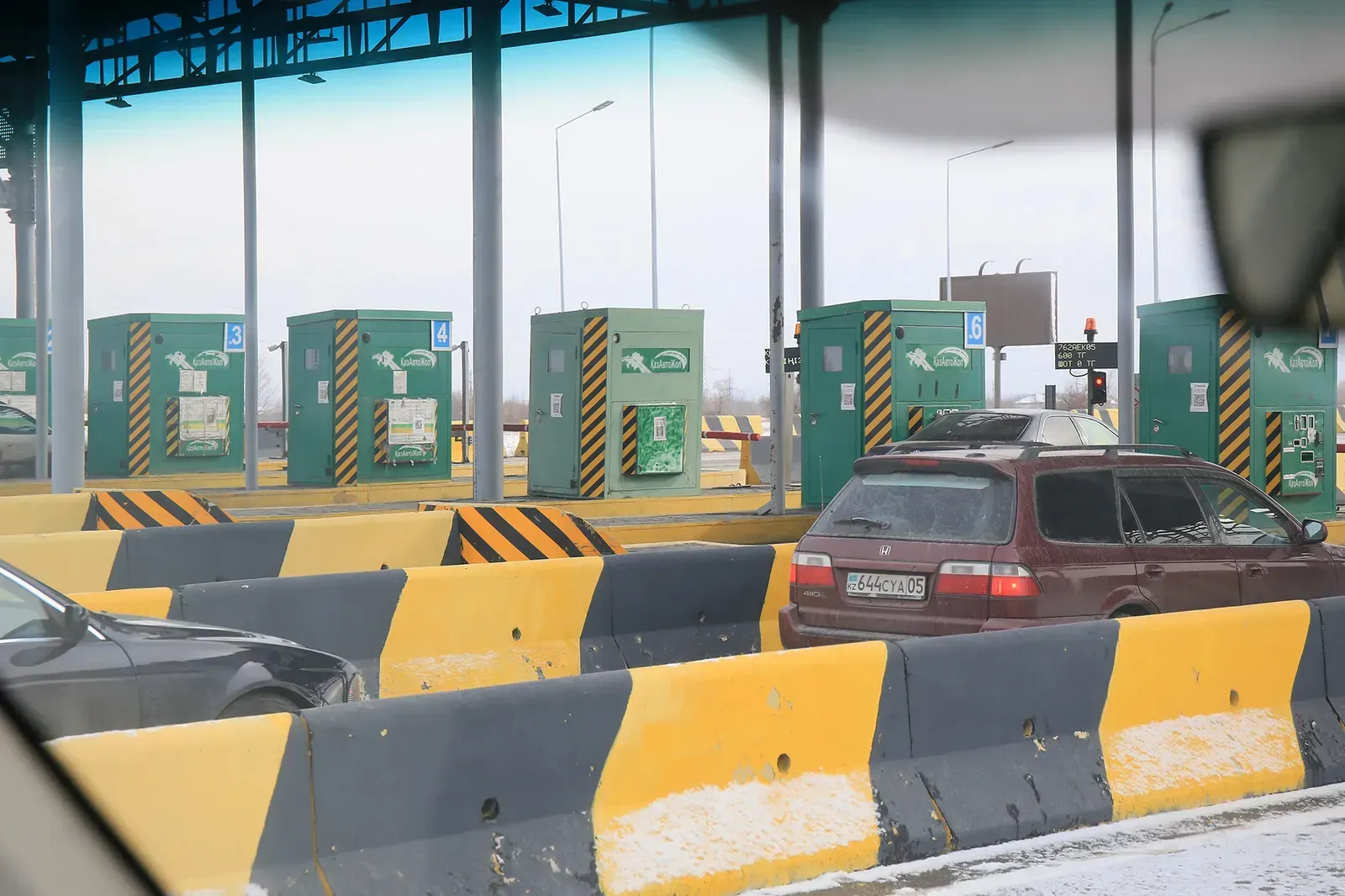 От оплаты за участки дорог с дефектами освободили казахстанских водителей  