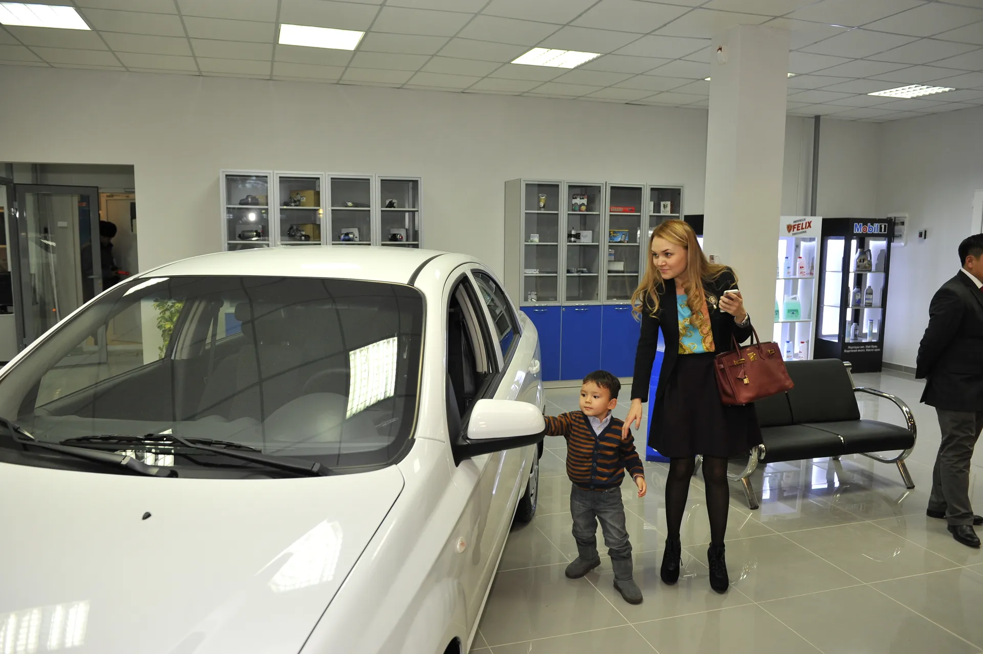 Капитал - Казахстанцы делают ставку на новые автомобили