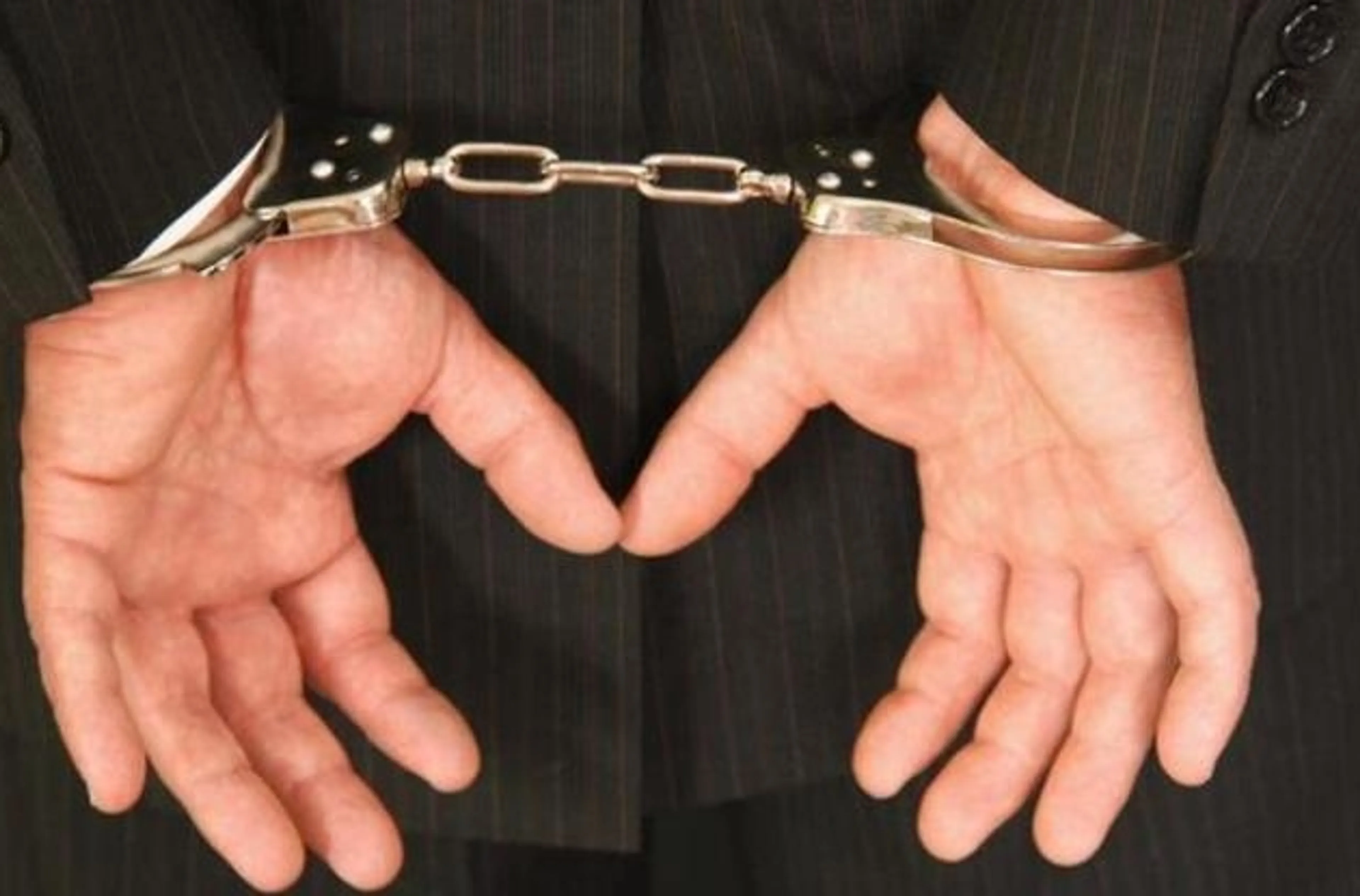 Капитал - Задержаны подозреваемые в покушении на убийство бизнесмена в ЮКО