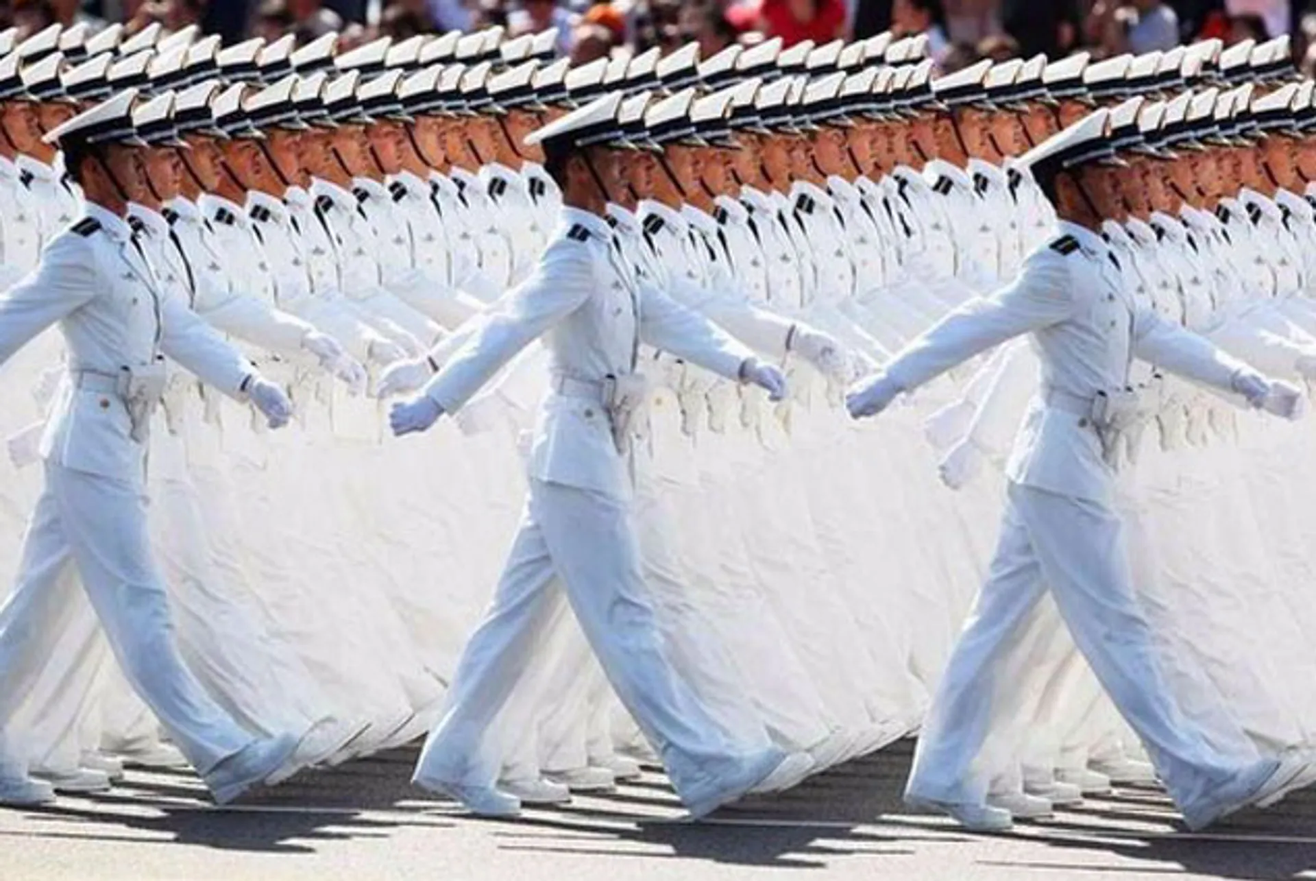 Капитал - Китай сократит восьмую часть армии