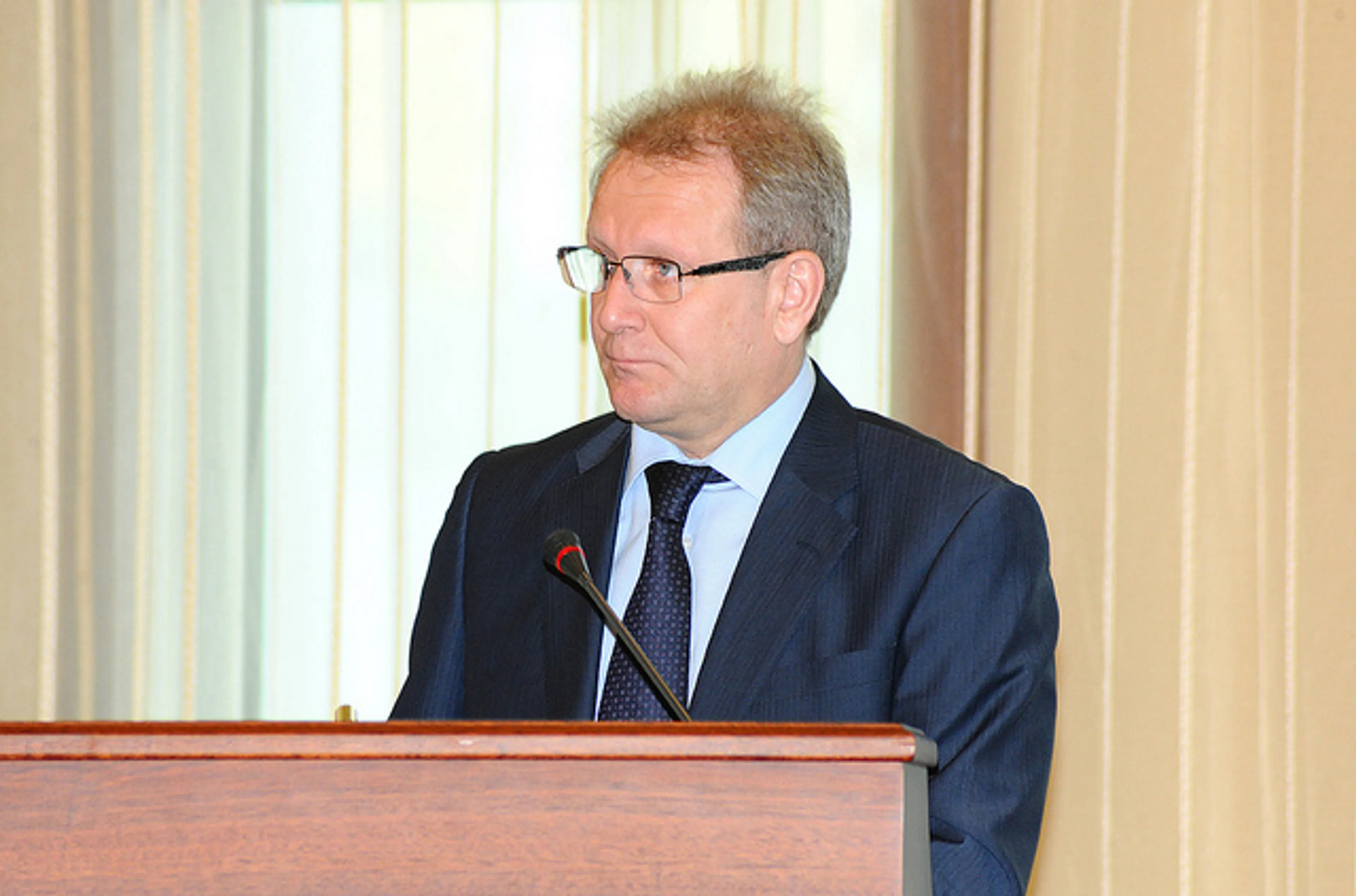 Капитал - Вице-министру Альберту Рау объявлен выговор