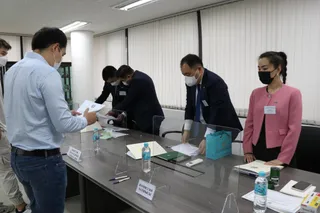 Капитал - Казахстанцы за рубежом начали голосование