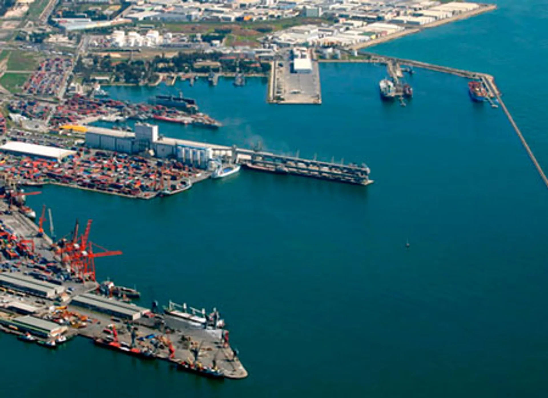 Капитал - ЕС и Турция модернизируют международный порт