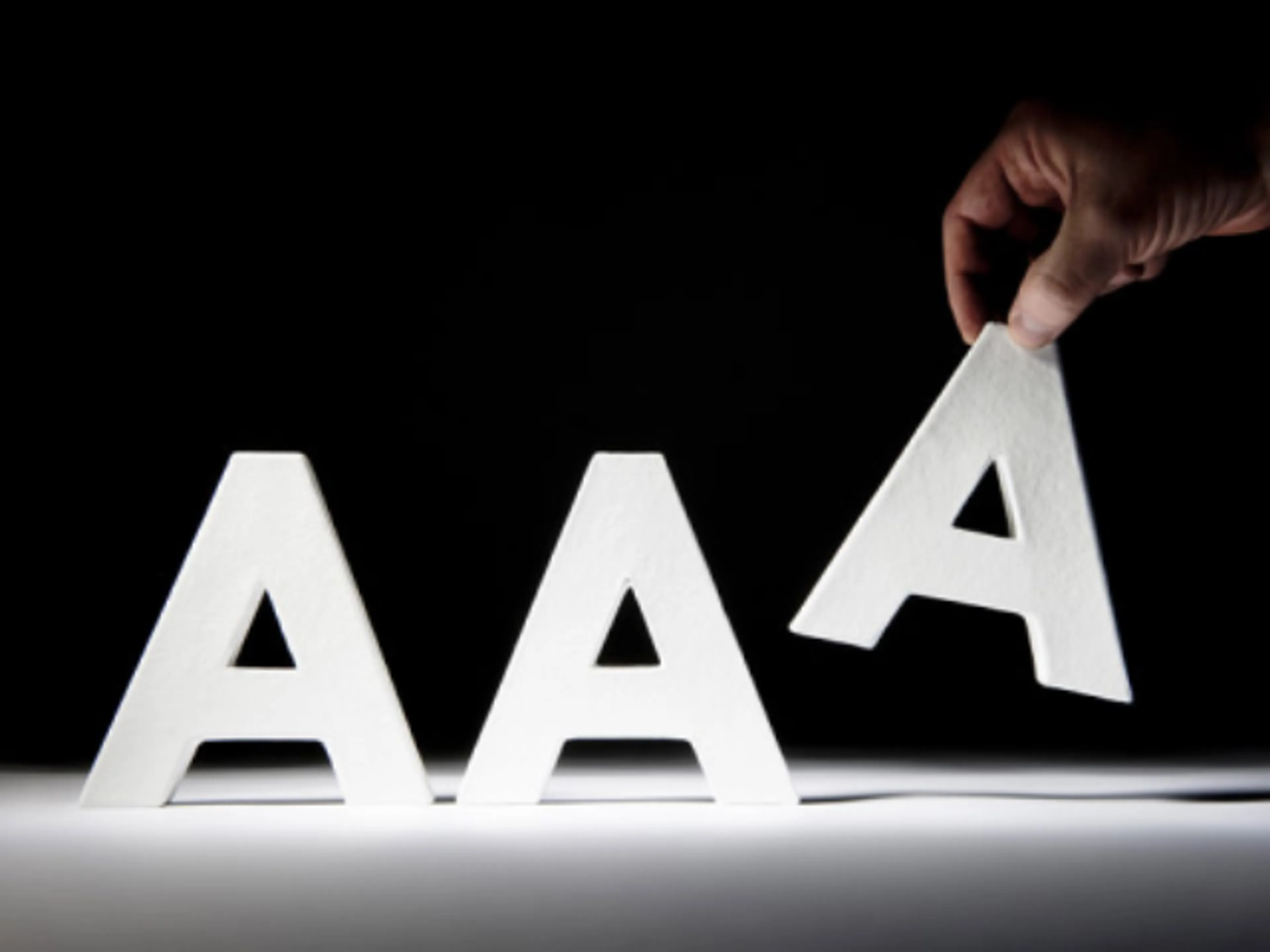 Капитал - США грозит снижение рейтинга