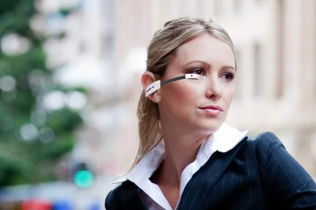 Microsoft готовит новую версию SmartGlass