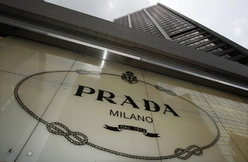 Капитал - Prada потеряла 10% выручки из-за сокращения продаж