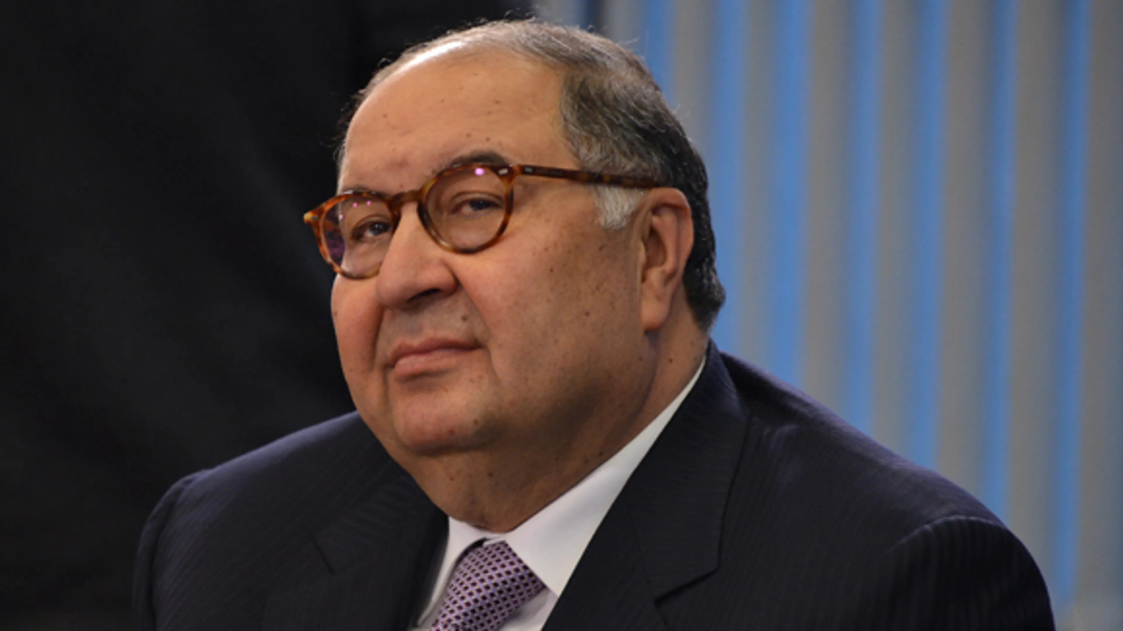 Капитал - Алишер Усманов получит СТС Медиа с пятикратной скидкой