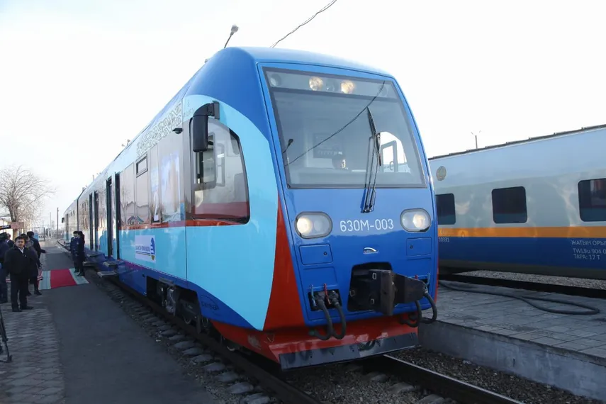 Капитал - Доехать из Шымкента до Туркестана  можно на скором поезде