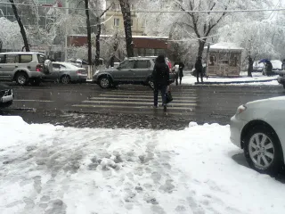 Капитал - Алматы: За день вывезли более 3,7 тыс. кубов снега