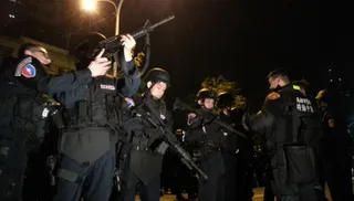 Капитал - Тайваньские заключенные взяли заложников