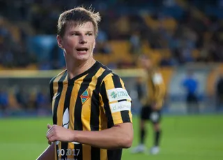 Капитал - «Кайрат» разгромил «Окжетпес». Аршавин отметился дублем