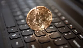 Капитал - Курс биткоина поднялся выше $3000