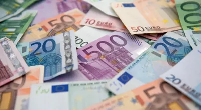 Казахстанцы больше покупают евро, чем продают
