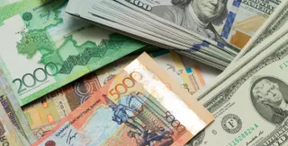 Капитал - Доллар удерживает рубеж в 334 тенге